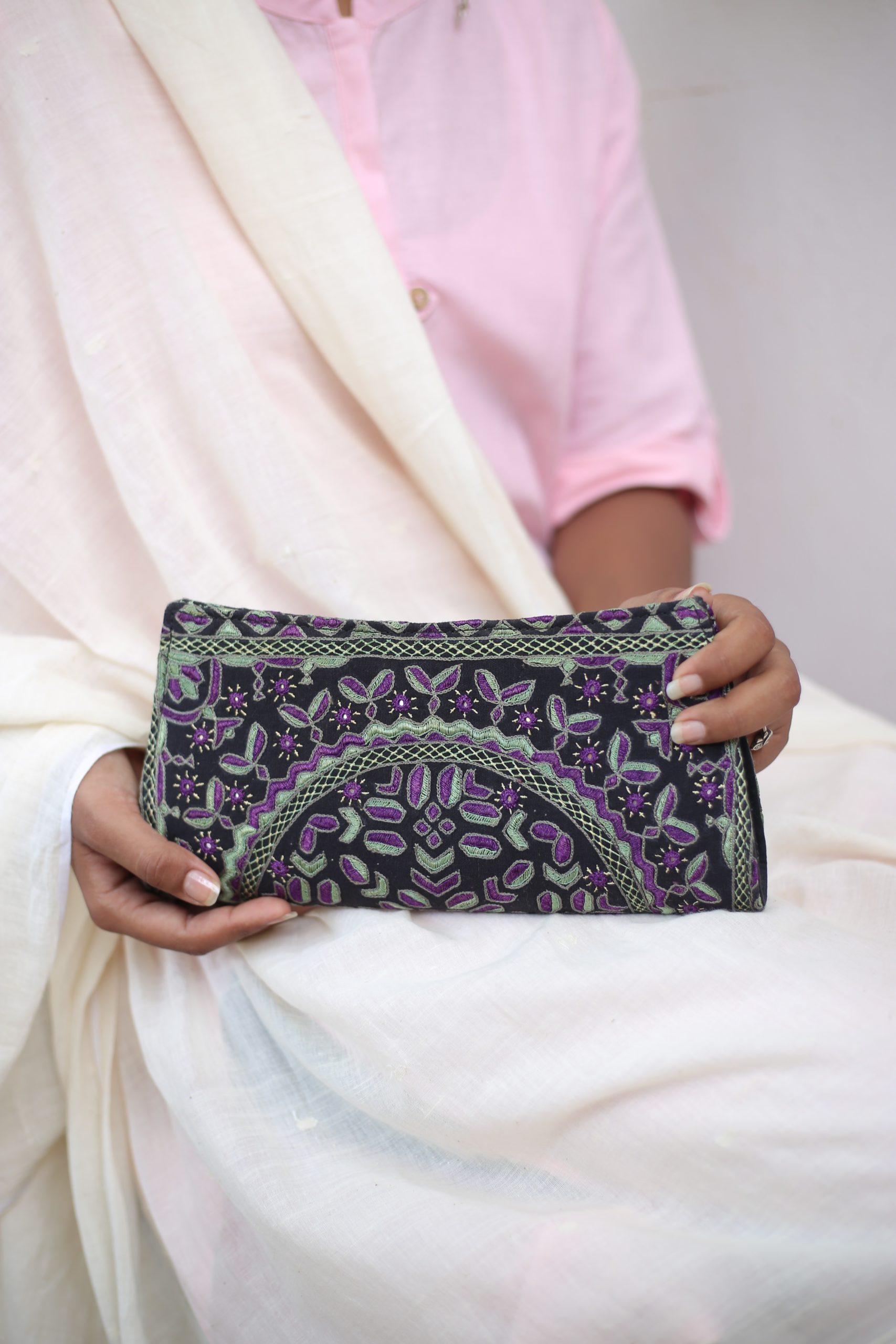 Embroidered Pink Floral Clutch Bag with Garnets – BoutiqueByMariam