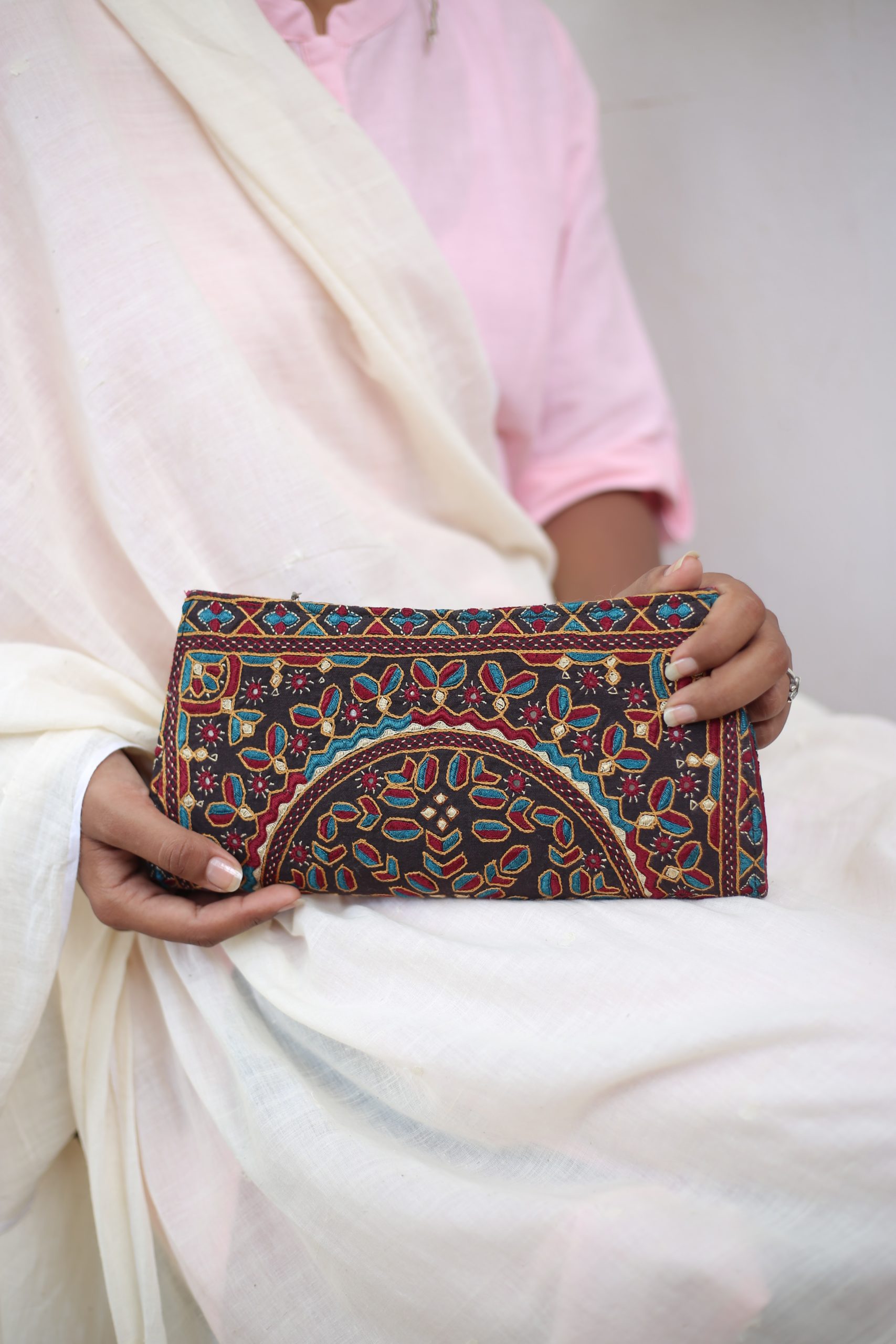 Buy Teejh Pink Punch Saree, Clutch and Earrings Gift Set Online For Women